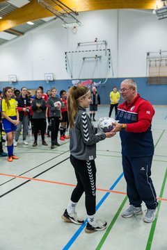 Bild 21 - Loewinnen Cup B-Juniorinnen